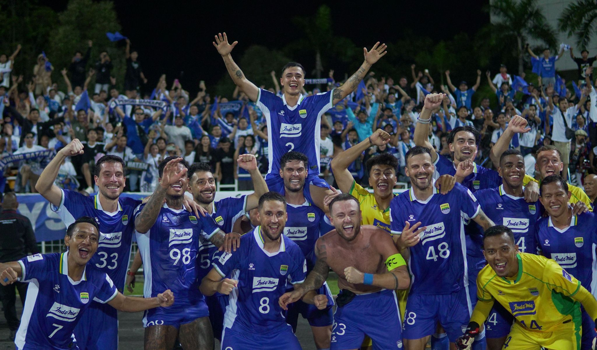 Malam Indah Buat PERSIB dan Bobotoh