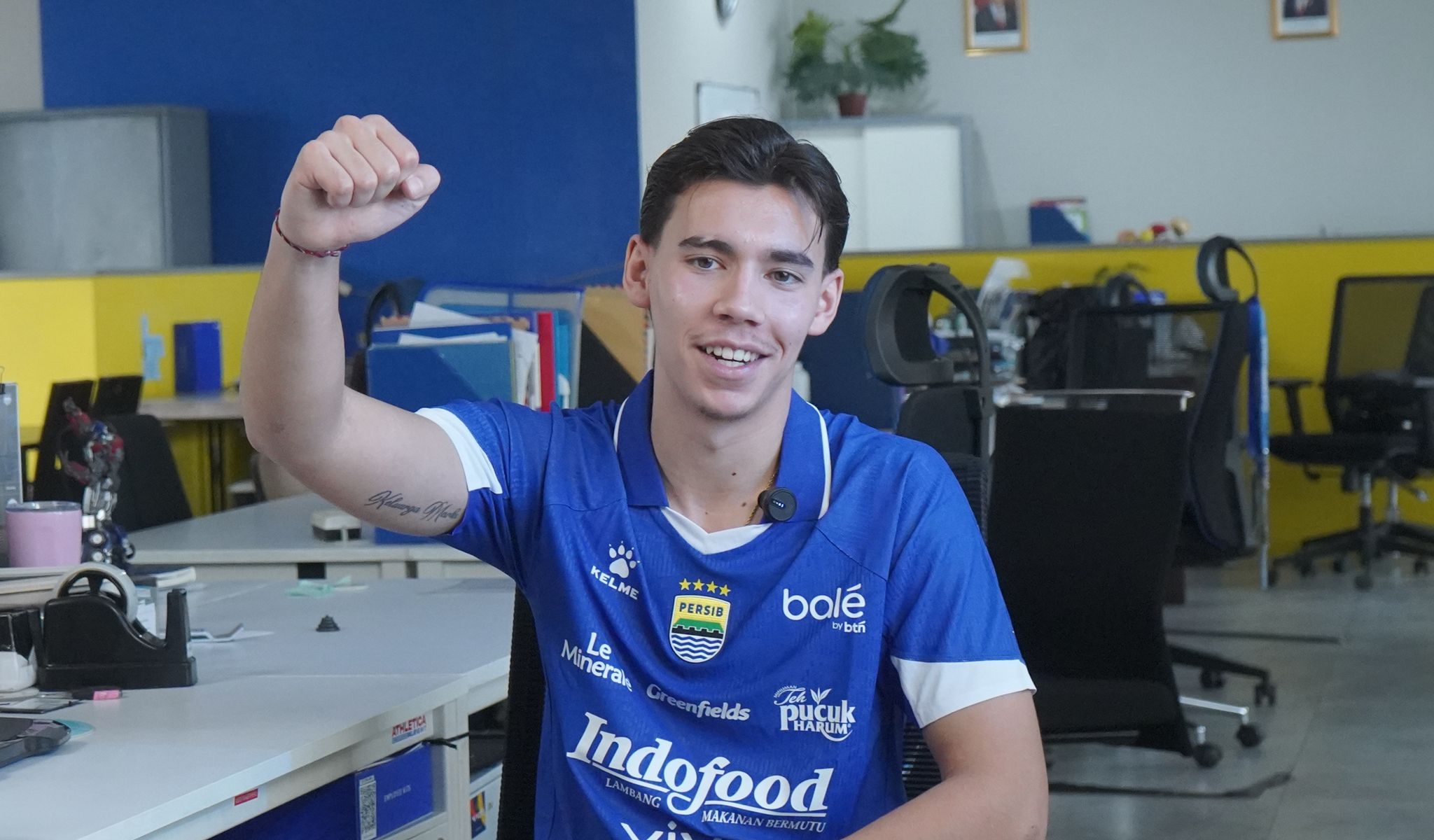 Dion Siap Bersaing di Lini Pertahanan PERSIB