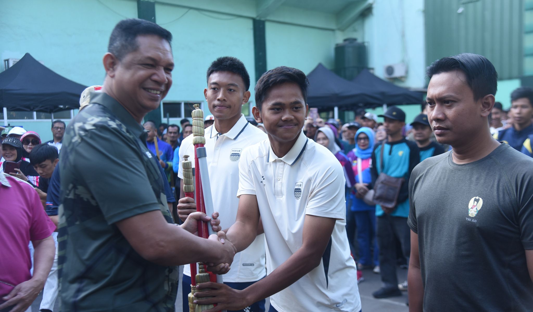 PERSIB dan Pemkot Bandung Ajak Warga Rawat Lingkungan Kota