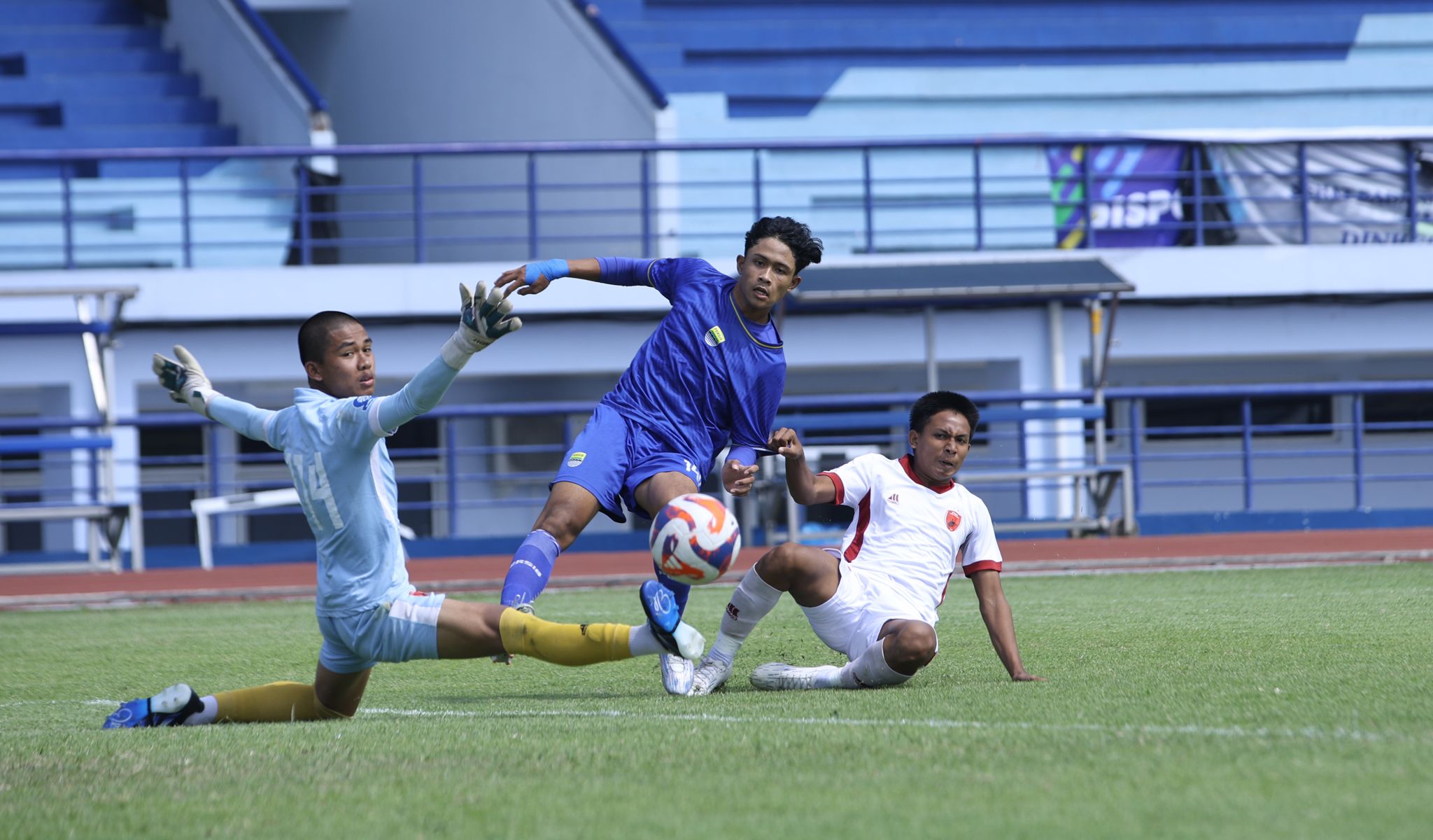 Hantam PSM 4-0, PERSIB U18 Tempel Malut United
