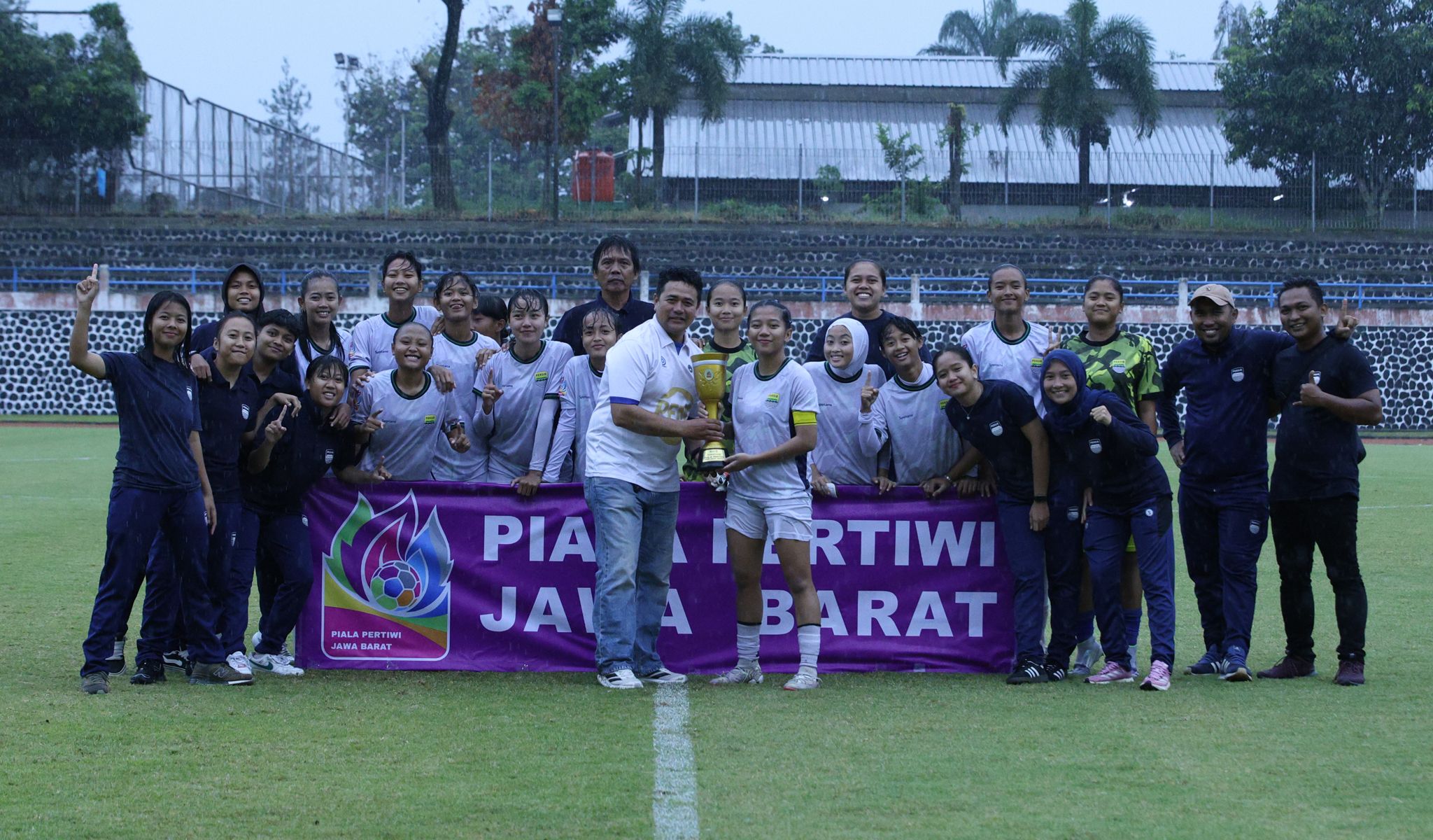 Akademi PERSIB Putri Juara Piala Pertiwi Jabar 2025
