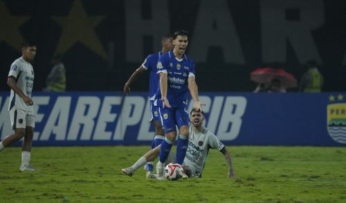 Dion Jalani Debut, Begini Kata Hodak