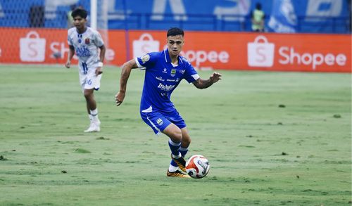 PERSIB Diimbangi Persijap di Babak Pertama