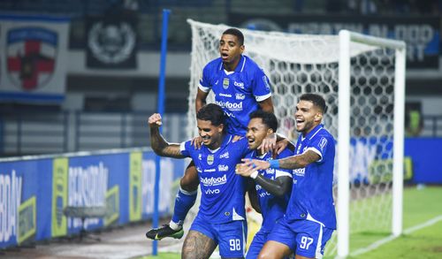 Review: PERSIB Menang Meyakinkan