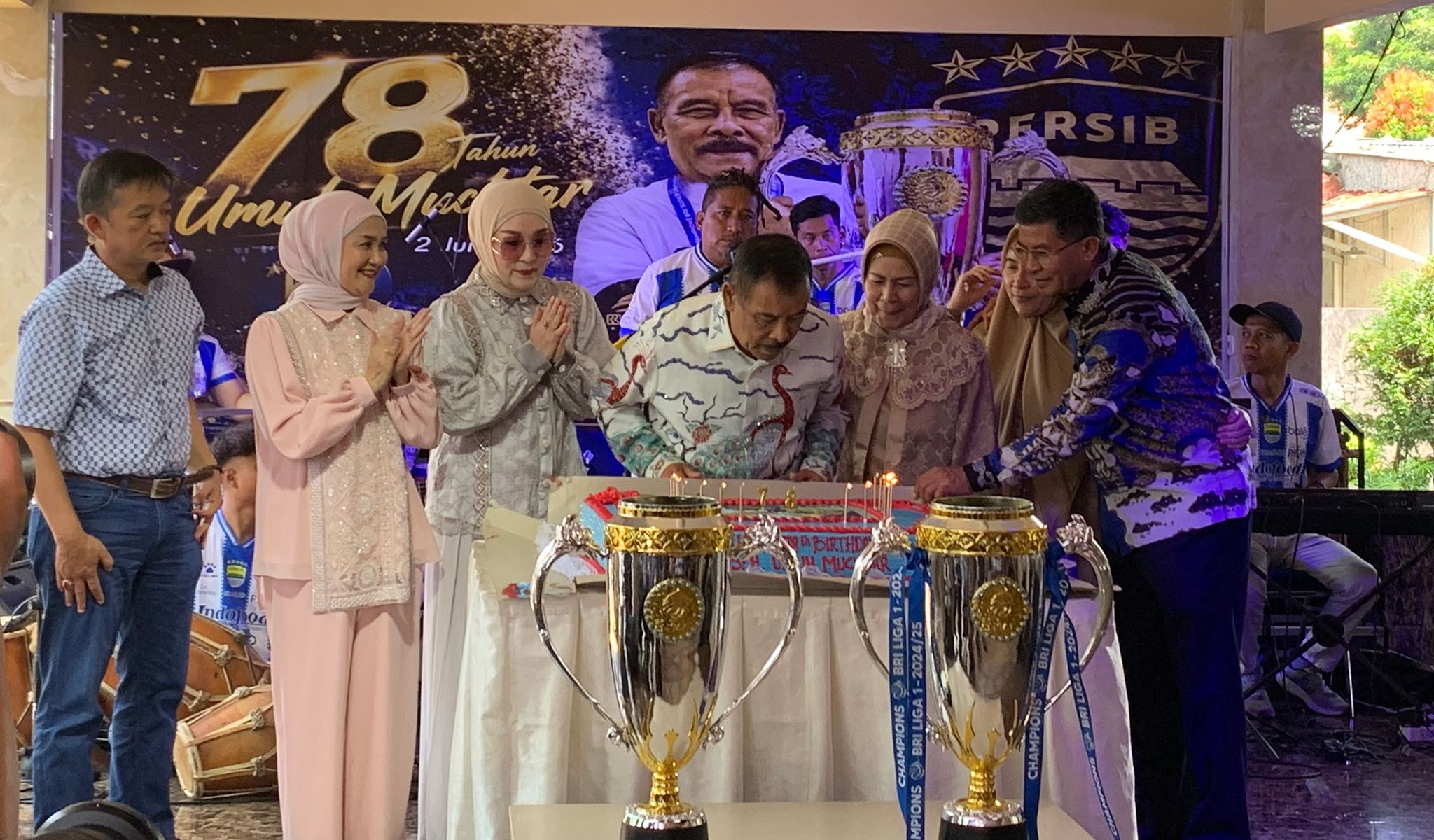 Doa Manajer PERSIB di Usia 78 Tahun